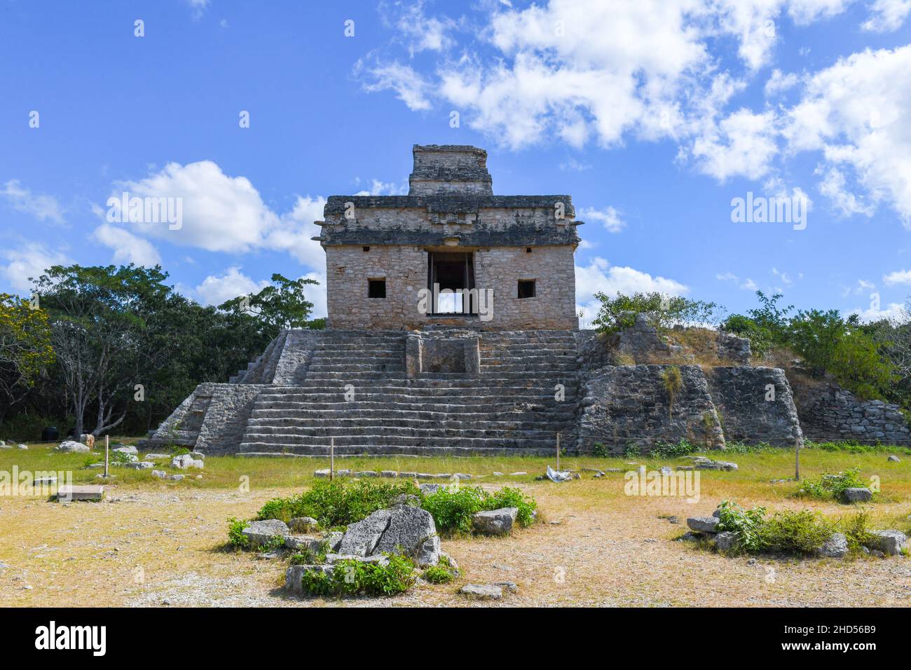 Tempio delle sette bambole, rovine maya di Dzibilchaltún, Yucatan Messico Foto Stock