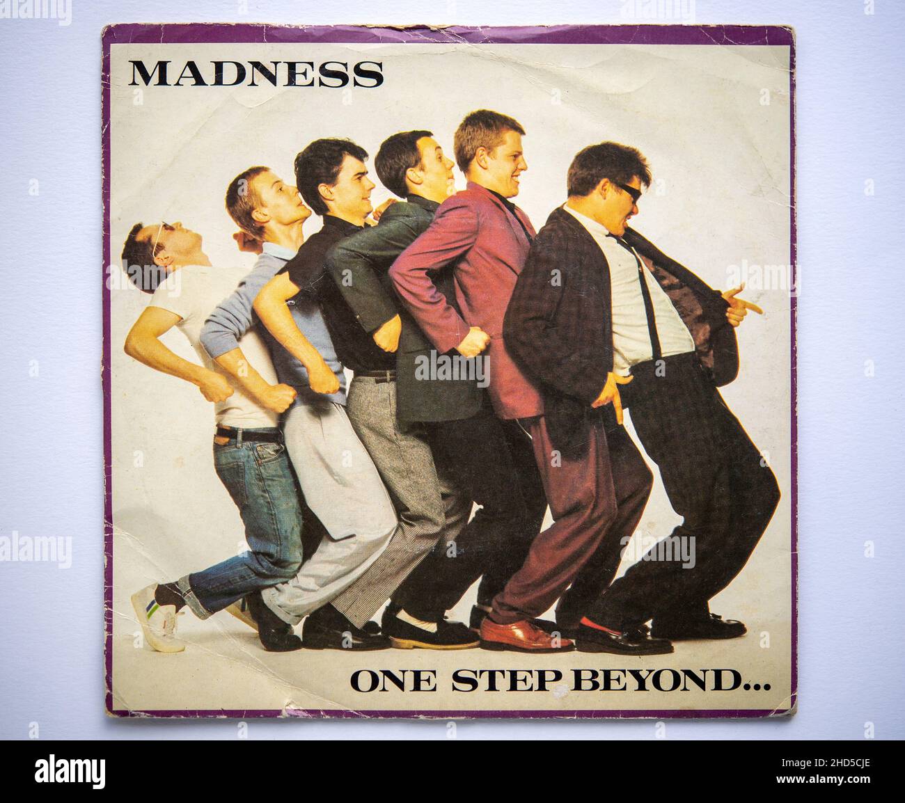 Copertina del singolo One Step Beyond by Madness, uscito nel 1979 Foto  stock - Alamy