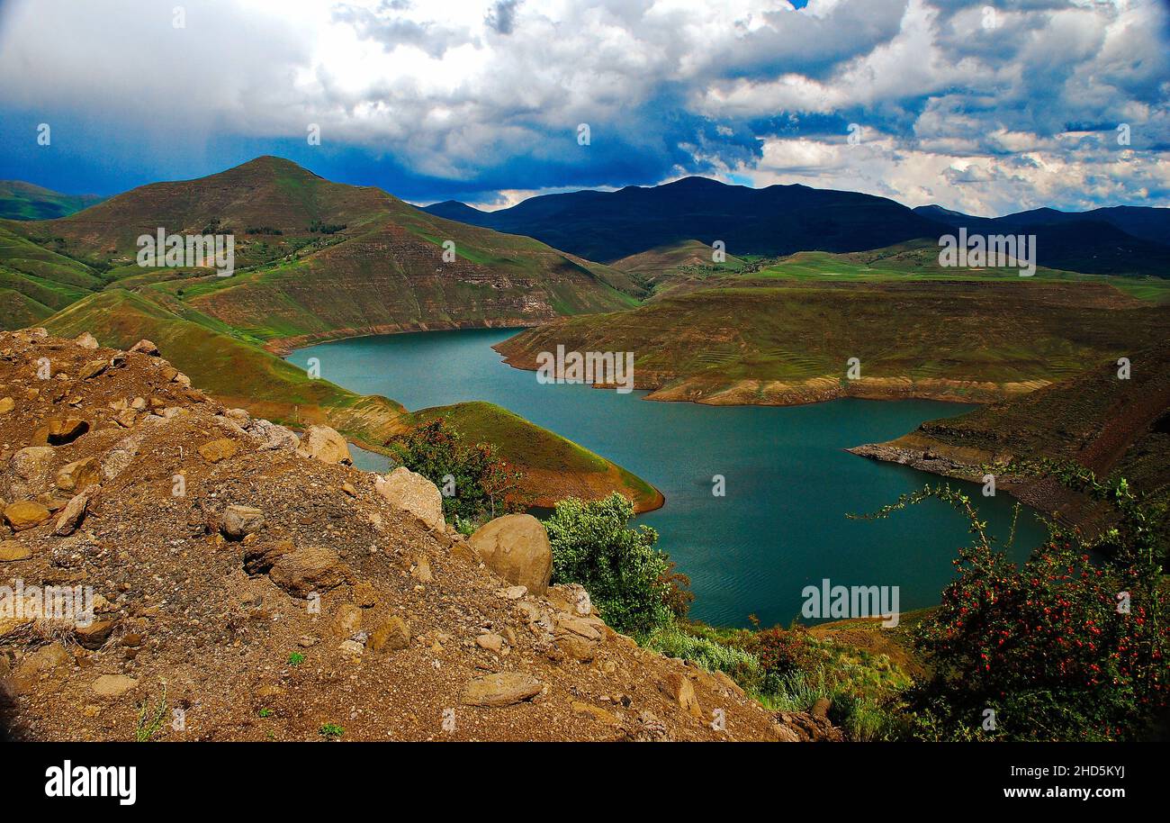 La diga di Katse in Lesotho è la seconda diga di larges in Africa Foto Stock