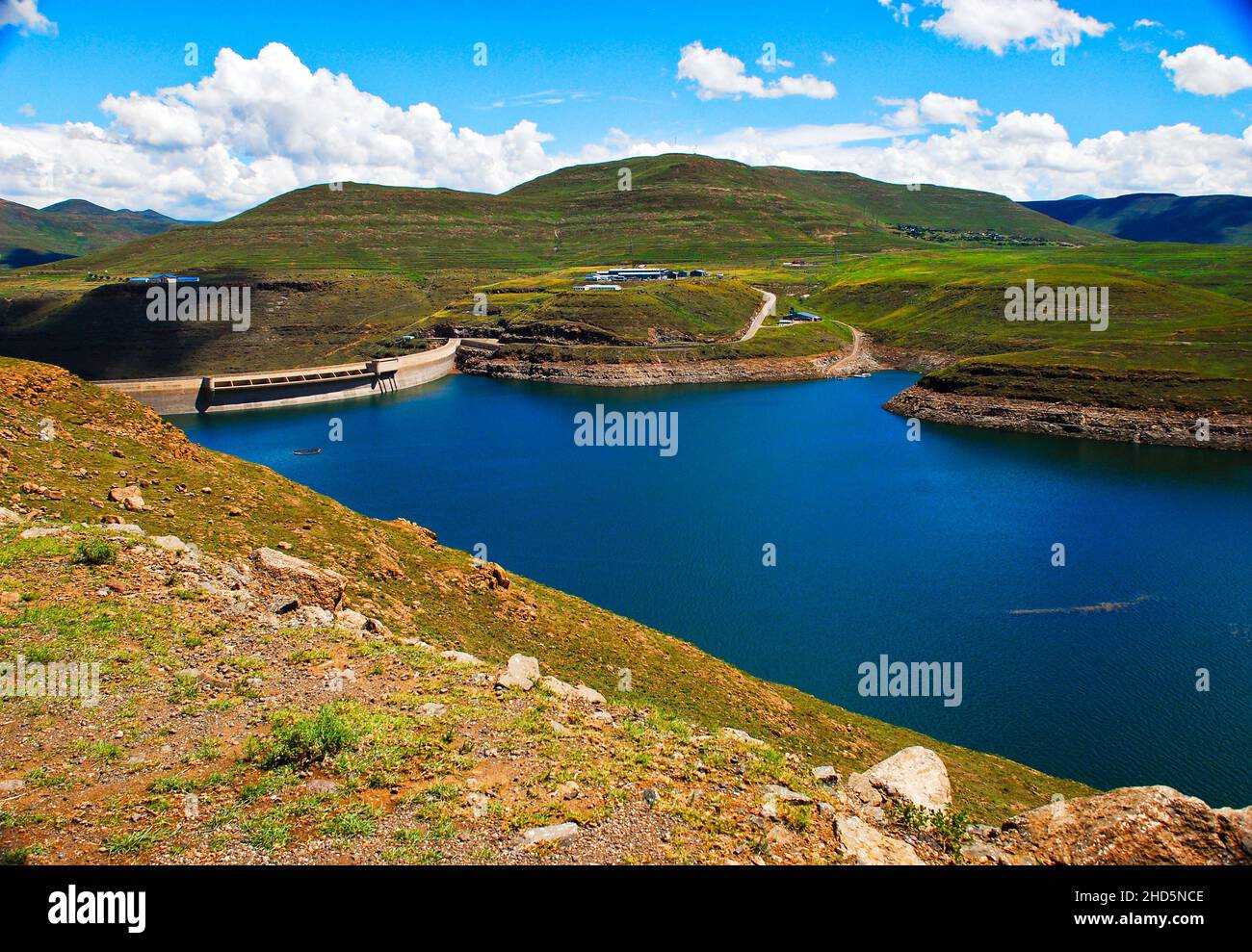 La diga di Katse in Lesotho è il progetto di acqua delle Highlands dell'Africa Foto Stock