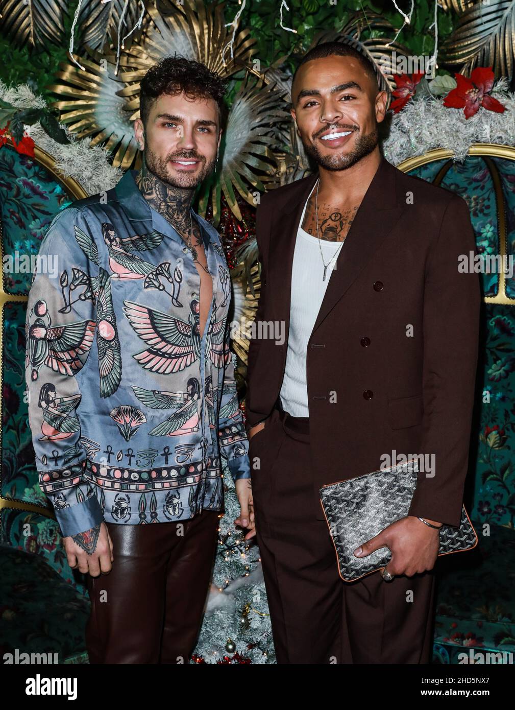 Londra, Regno Unito. 31st Dic 2021. Declan Doyle e Nathan Henry arrivano al Cabaret All Stars New Year's Eve Show di Londra. (Foto di Brett Cove/SOPA Images/Sipa USA) Credit: Sipa USA/Alamy Live News Foto Stock