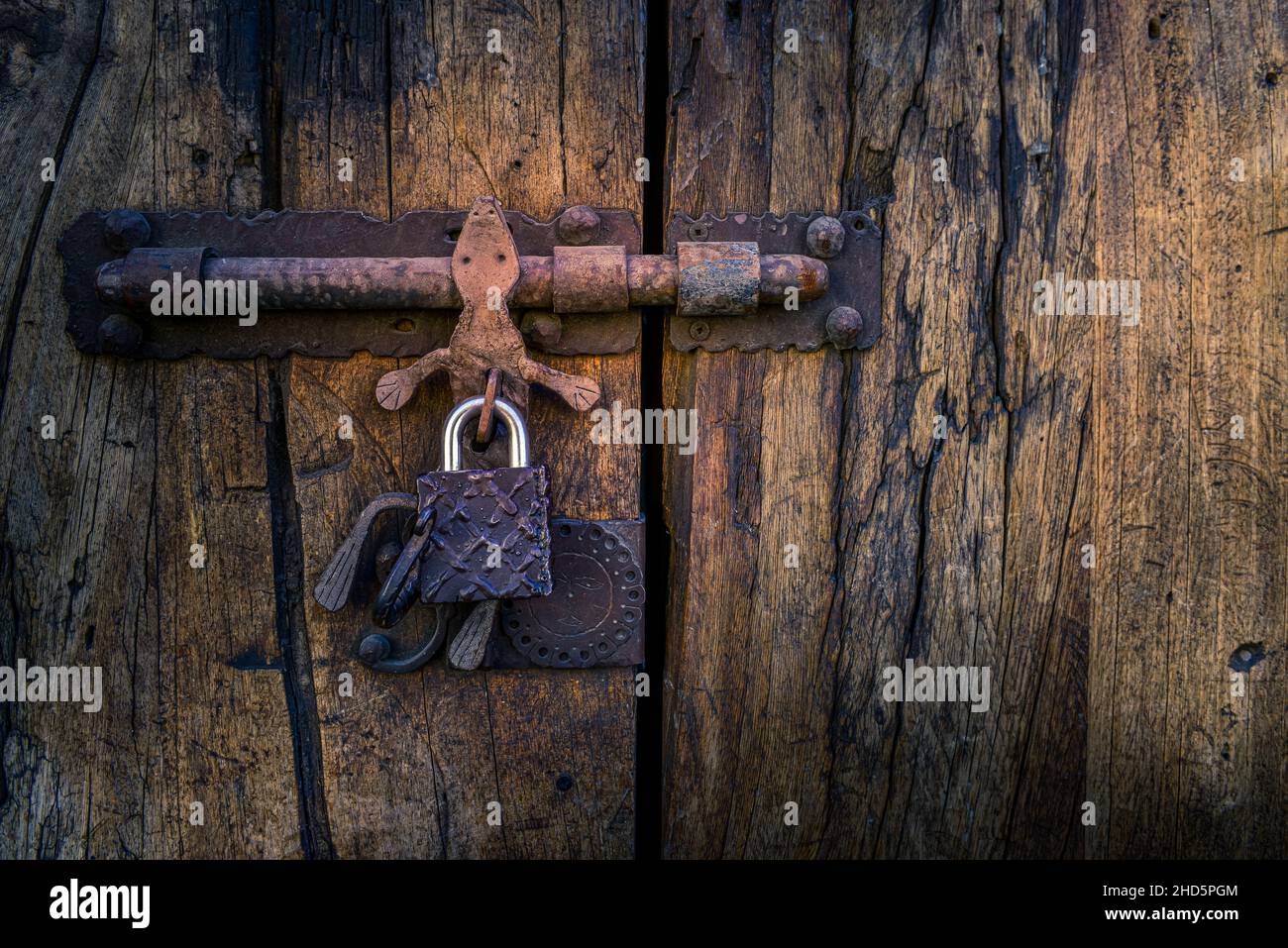 Chiavistello porte antiche immagini e fotografie stock ad alta risoluzione  - Alamy