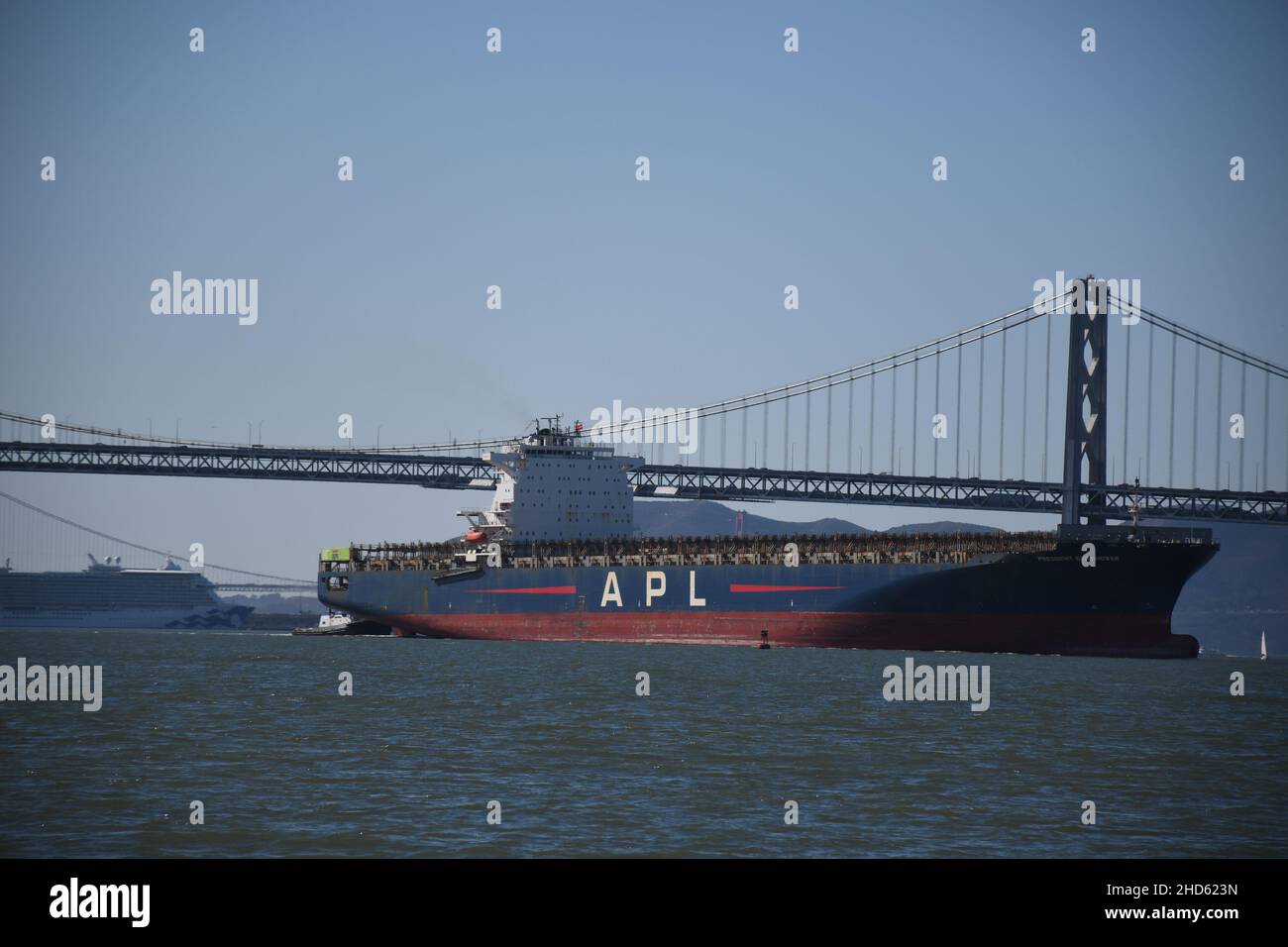 Trasporto commerciale e navi container a San Francisco e San Pablo Bay, California Foto Stock