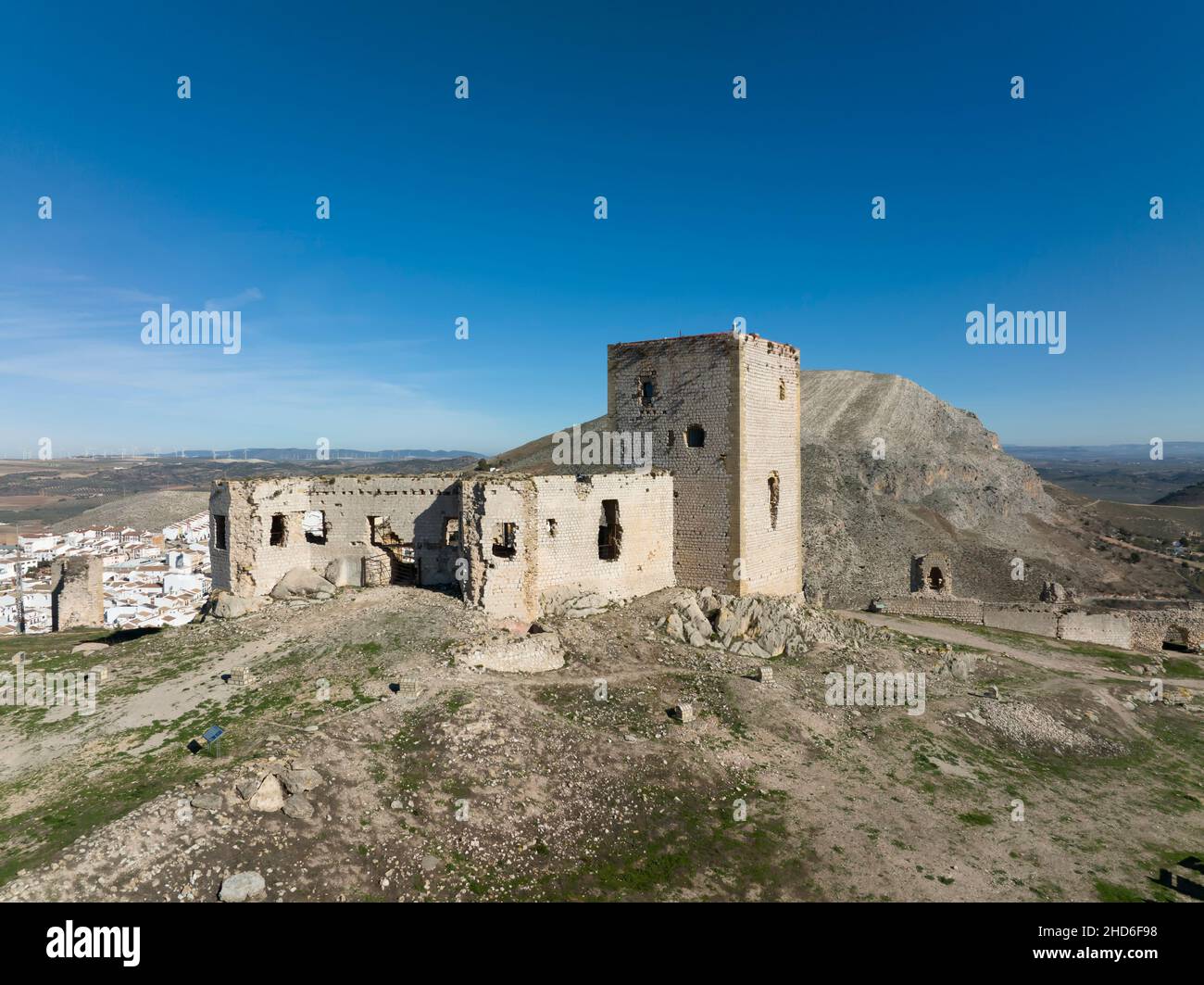 Rovine del castello Almohad della stella nel comune di Teba, provincia di Malaga, Spagna. Foto Stock