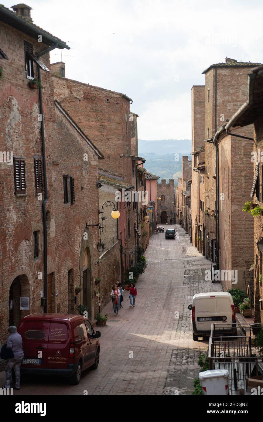 Via Giovanni Boccaccio, Villaggio, Castello di Certaldo, Toscana, Italia, Europa Foto Stock