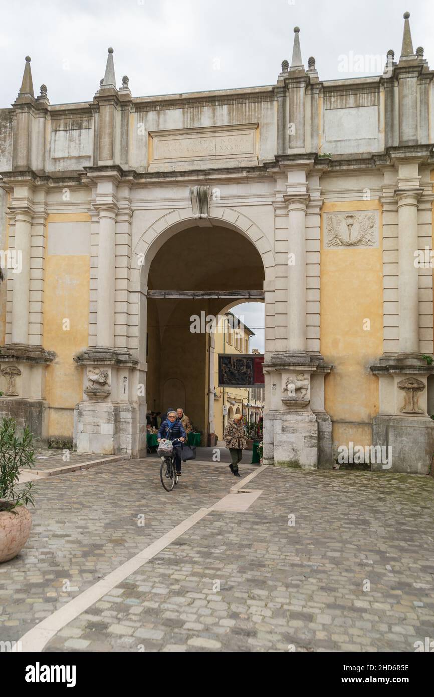Piazza Francesco Baracca, porta Adriana, Ravenna, Emilia Romagna, Italia, Europa Foto Stock