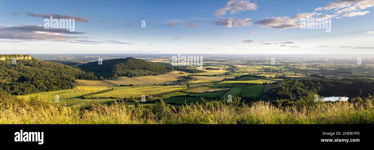 Una vista panoramica da Sutton Bank, guardando verso il Lago Gormire Foto Stock