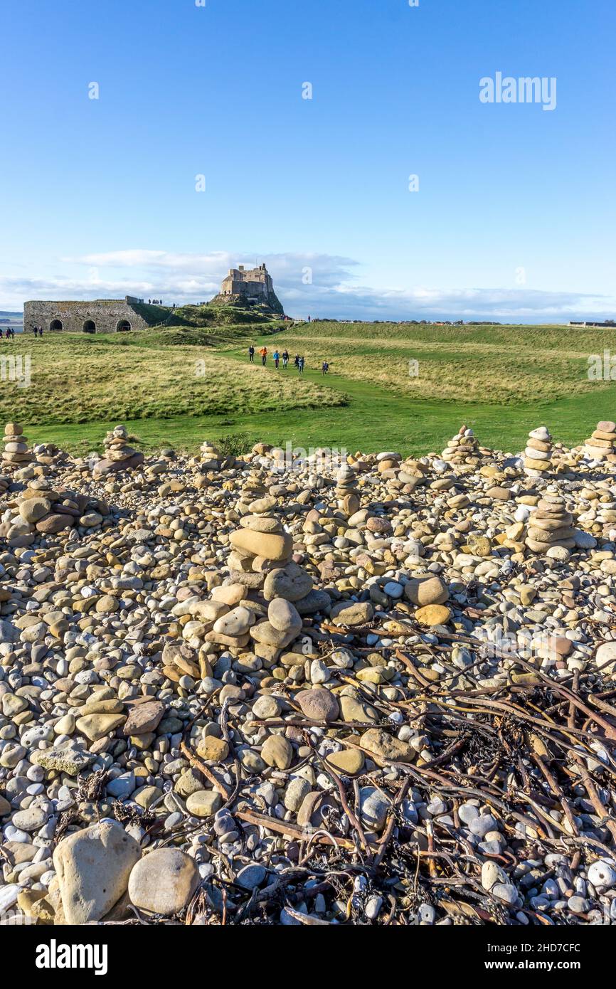 Piccolo Cairns a Holy Island, Northumberland, Inghilterra, Regno Unito Foto Stock