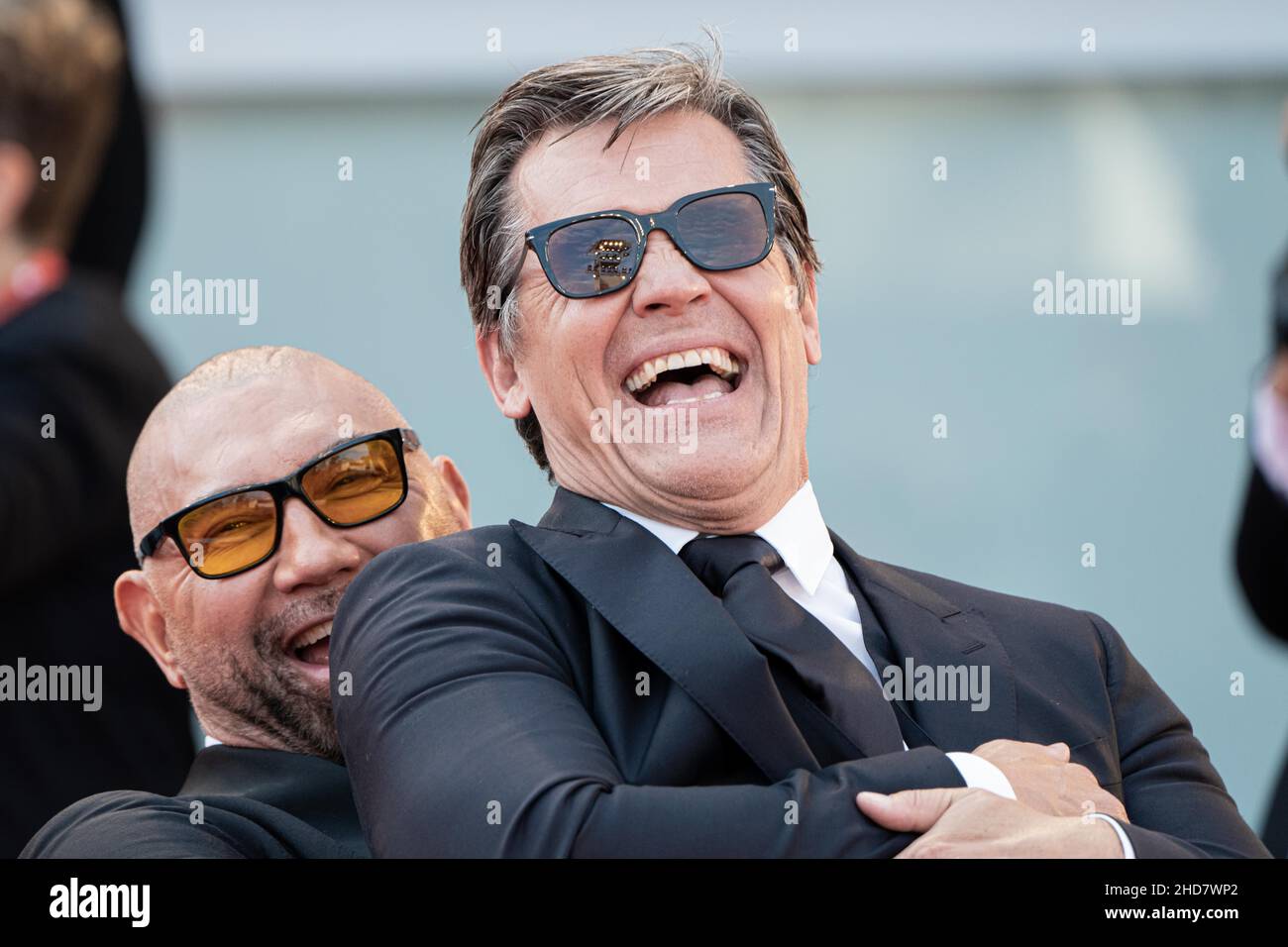 Lido di Venezia, 3 settembre 2021 - Josh Brolin e Dave Bautista sono in attesa del tappeto rosso del 78° Festival di Venezia per il film 'une' Credits: Luigi de Pompeis Foto Stock