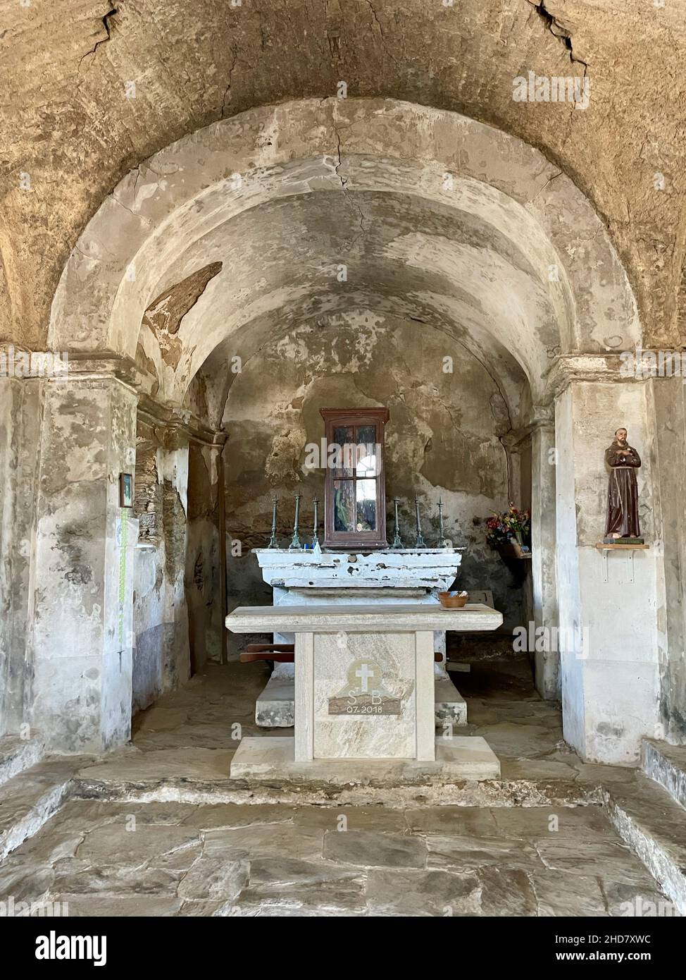 Interno della cappella di San Bertuli a Monacia-d'Orezza, Castagniccia, Corsica. Foto Stock