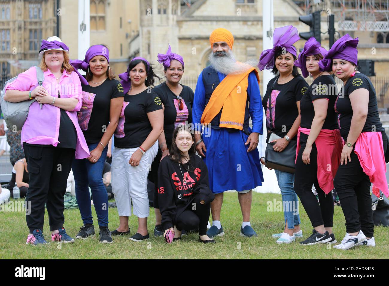 Oggi a Westminster a Londra si è svolta una grande parata in onore della votazione delle donne Foto Stock