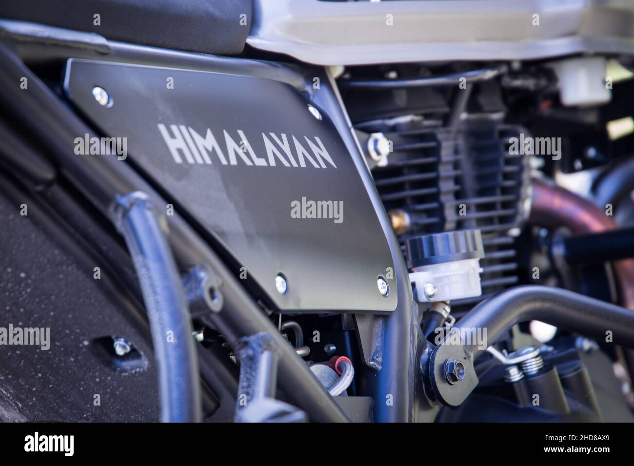 Primo piano della moto Royal Enfield Himalayan Foto Stock