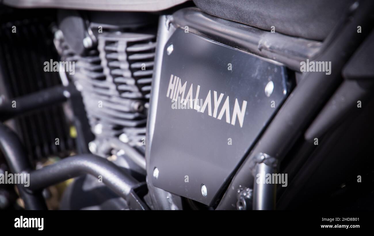 Primo piano della moto Royal Enfield Himalayan Foto Stock