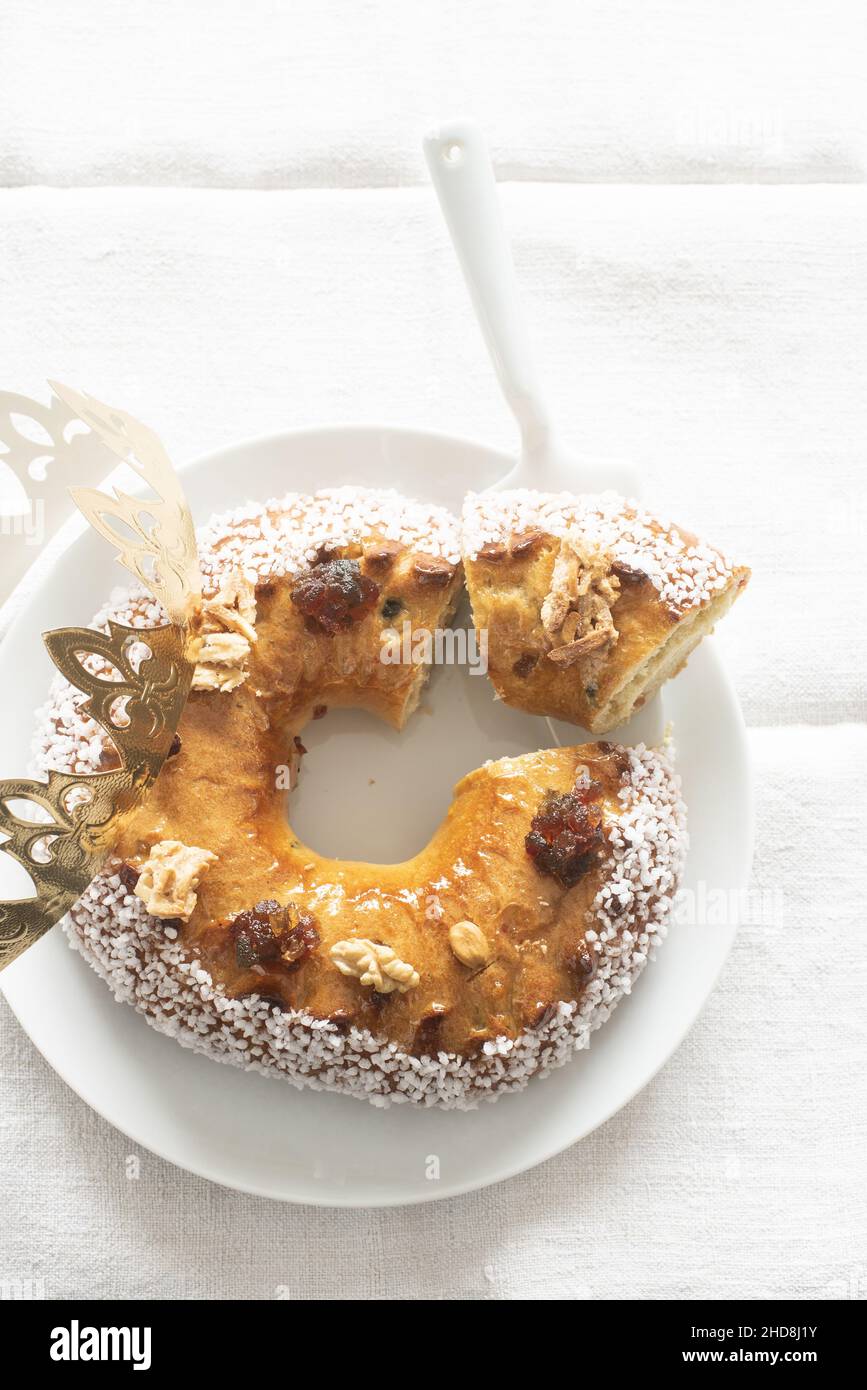 Francia, torta di Galette des Rois per la festa di Epiphanie Foto Stock