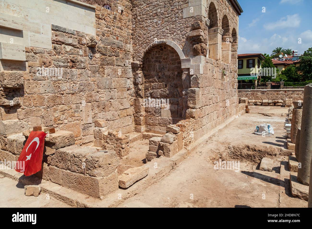 Antalya, turchia - 09. 01. 21: Rovine di un antico edificio in Turchia, pietre antiche della città storica scavata della città vecchia. Foto Stock