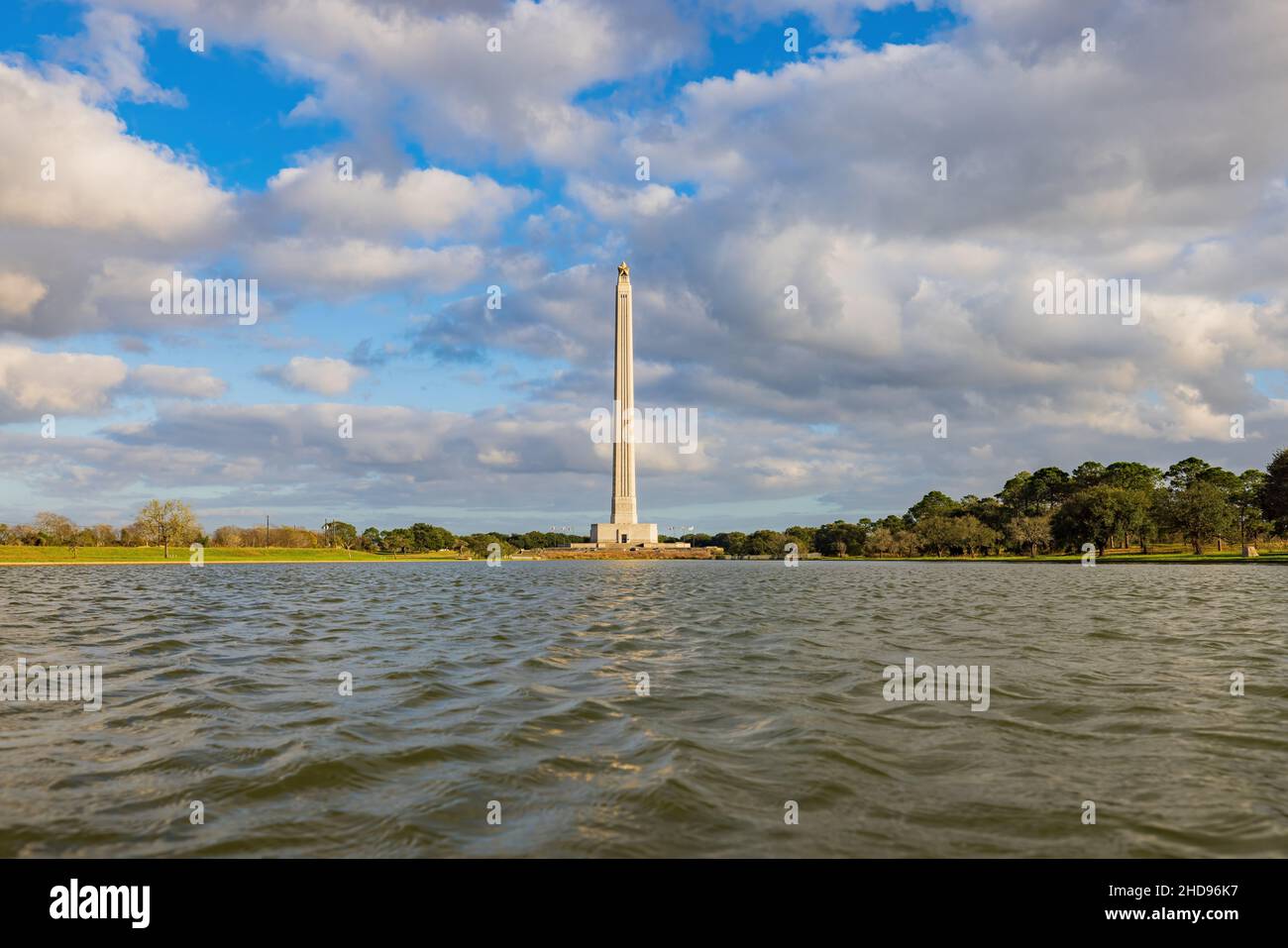 Enorme monumento a torre a San Jacinto Battleground state Historic Site in Texas Foto Stock