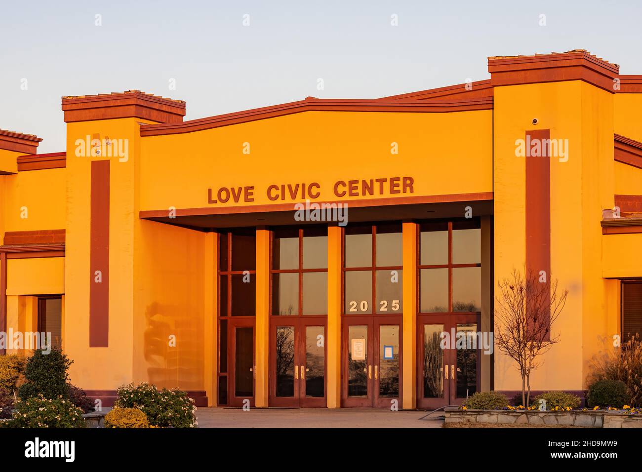 Paris Texas, DEC 22 2021 - Vista al tramonto del Centro Civico Love Foto Stock