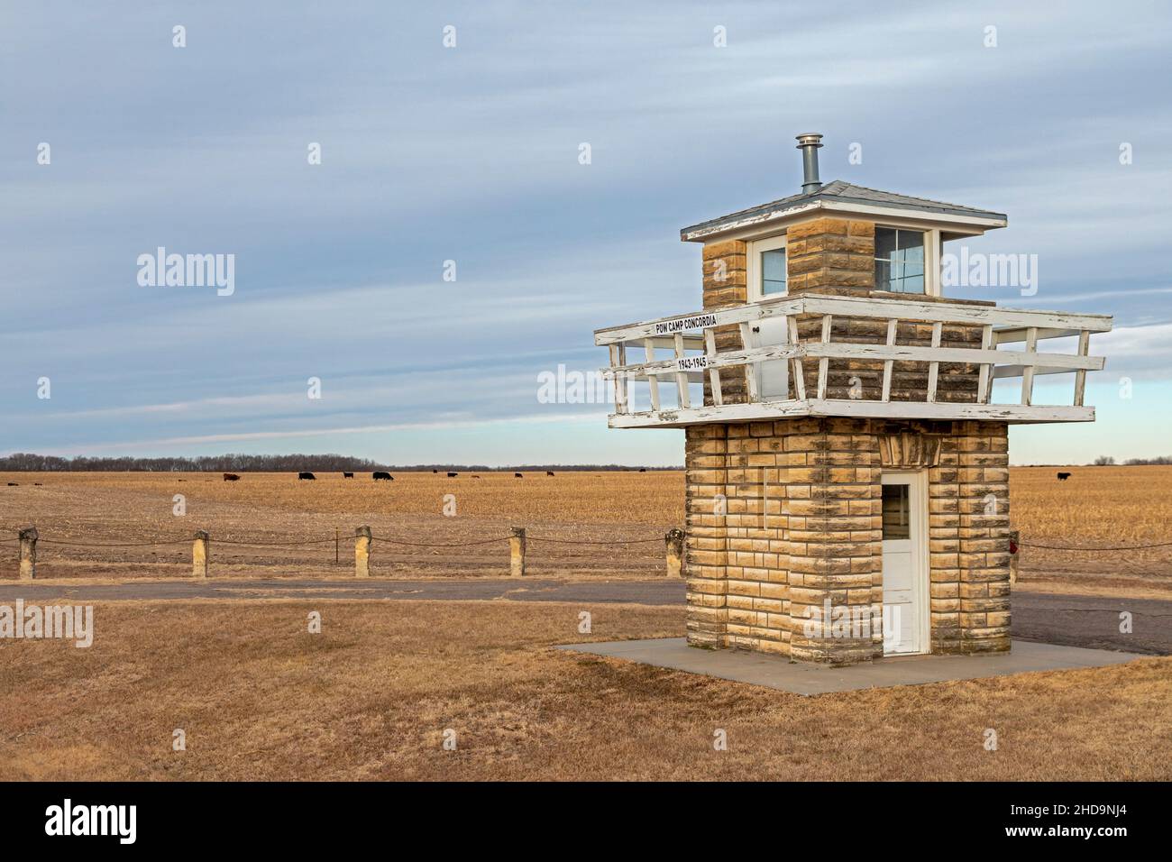 Concordia, Kansas - una torre di guardia del campo di guerra della seconda guerra mondiale che tenne più di 4.000 soldati tedeschi dal 1943 al 1945. Il campo aveva 30 Foto Stock