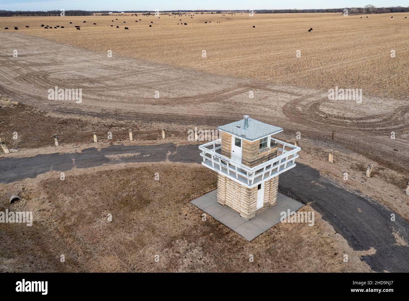 Concordia, Kansas - una torre di guardia del campo di guerra della seconda guerra mondiale che tenne più di 4.000 soldati tedeschi dal 1943 al 1945. Il campo aveva 30 Foto Stock