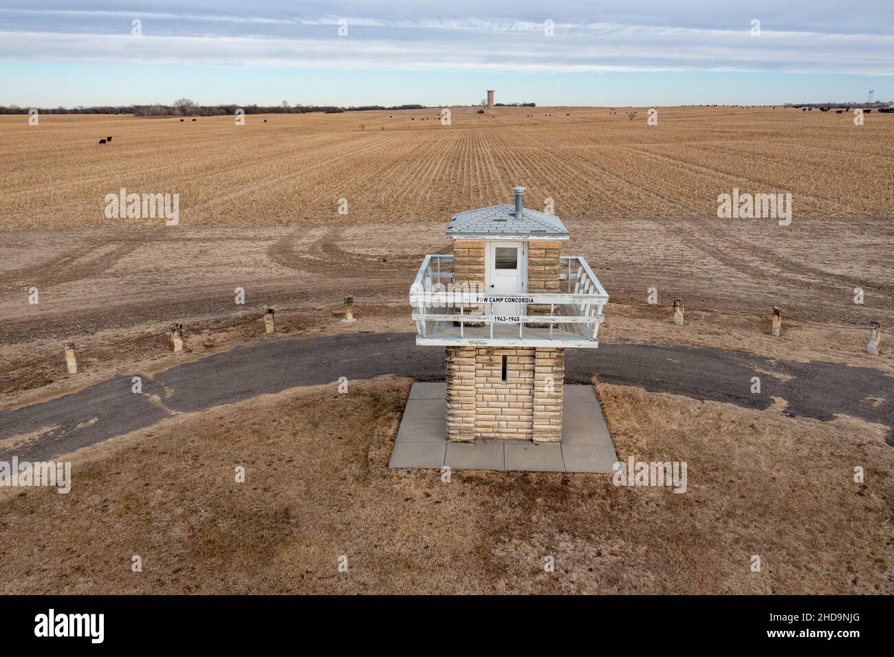 Concordia, Kansas - una torre di guardia del campo di guerra della seconda guerra mondiale che tenne più di 4.000 soldati tedeschi dal 1943 al 1945. Il campo aveva 30 Foto Stock