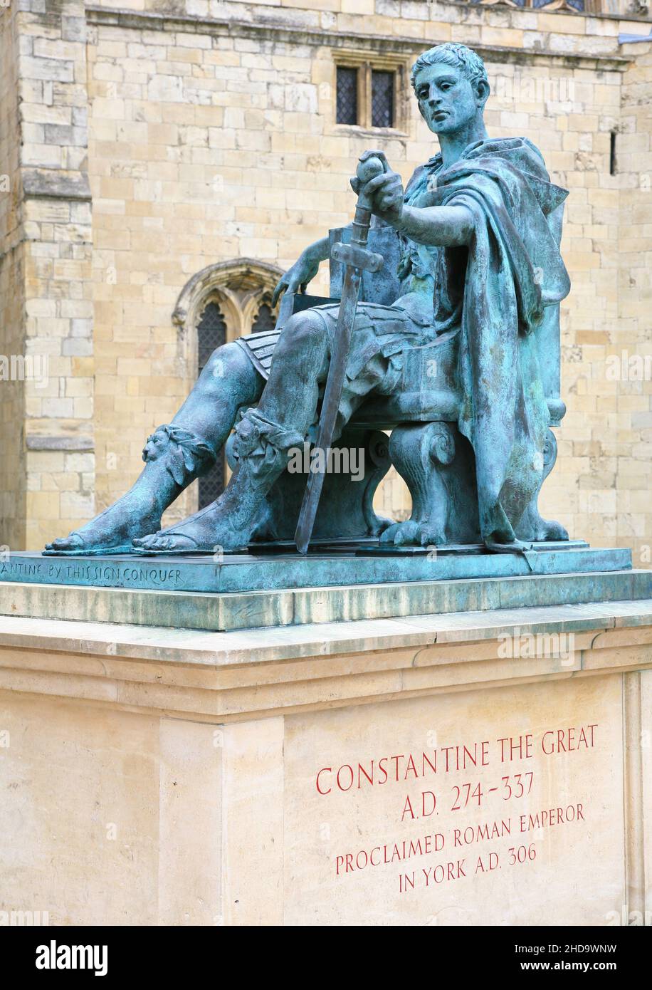 Statua di Costantino il grande a York Foto Stock