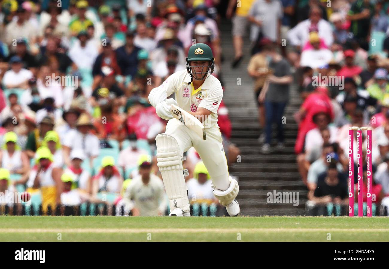 Marcus Harris in azione in Australia durante il primo giorno del quarto test Ashes al Sydney Cricket Ground, Sydney. Data foto: Mercoledì 5 gennaio 2022. Foto Stock