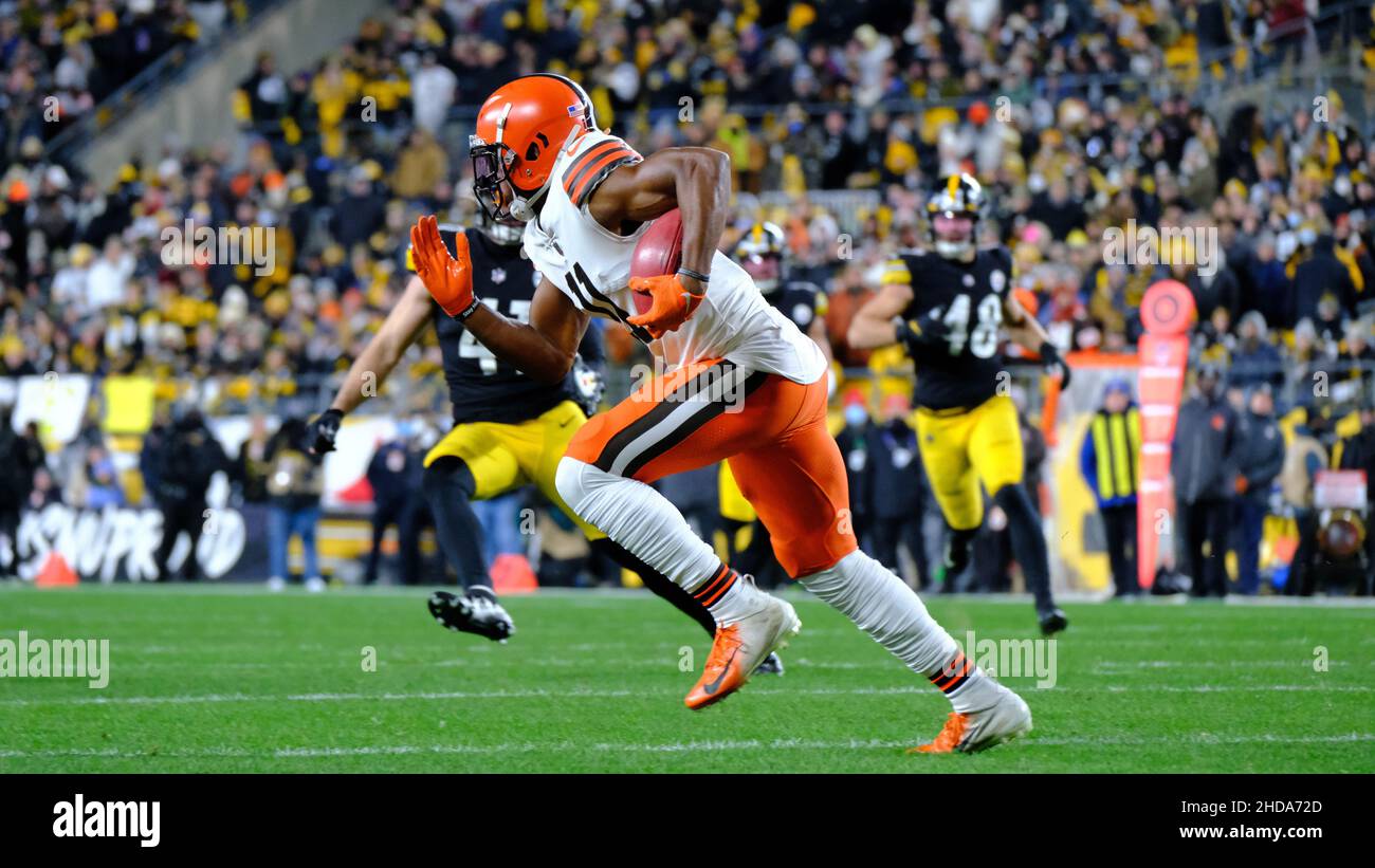 Pittsburgh, Pennsylvania, Stati Uniti. 3rd Jan 2021. Donovan Peoples-Jones #11 durante la partita Pittsburgh Steelers vs Cleveland Browns all'Heinz Field di Pittsburgh, Pennsylvania. Jason Pohuski/CSM/Alamy Live News Foto Stock