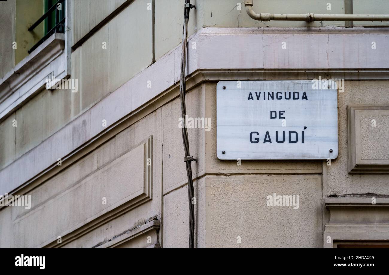 Segnaletica stradale su Gaudi Avenue vicino alla Sagrada Familia a Barcellona Foto Stock