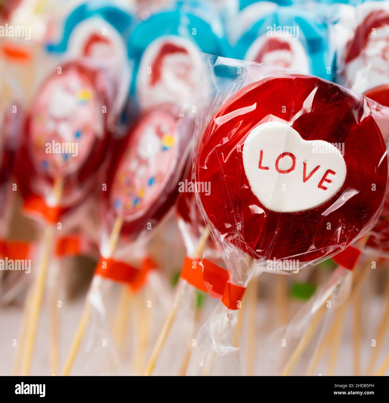 Lollipop a forma di cuore per la giornata di San Valentino Foto Stock