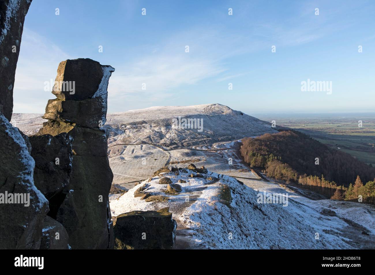 The View West from the Wainstones on the Cleveland Way, North Yorkshire Moors National Park, Regno Unito Foto Stock