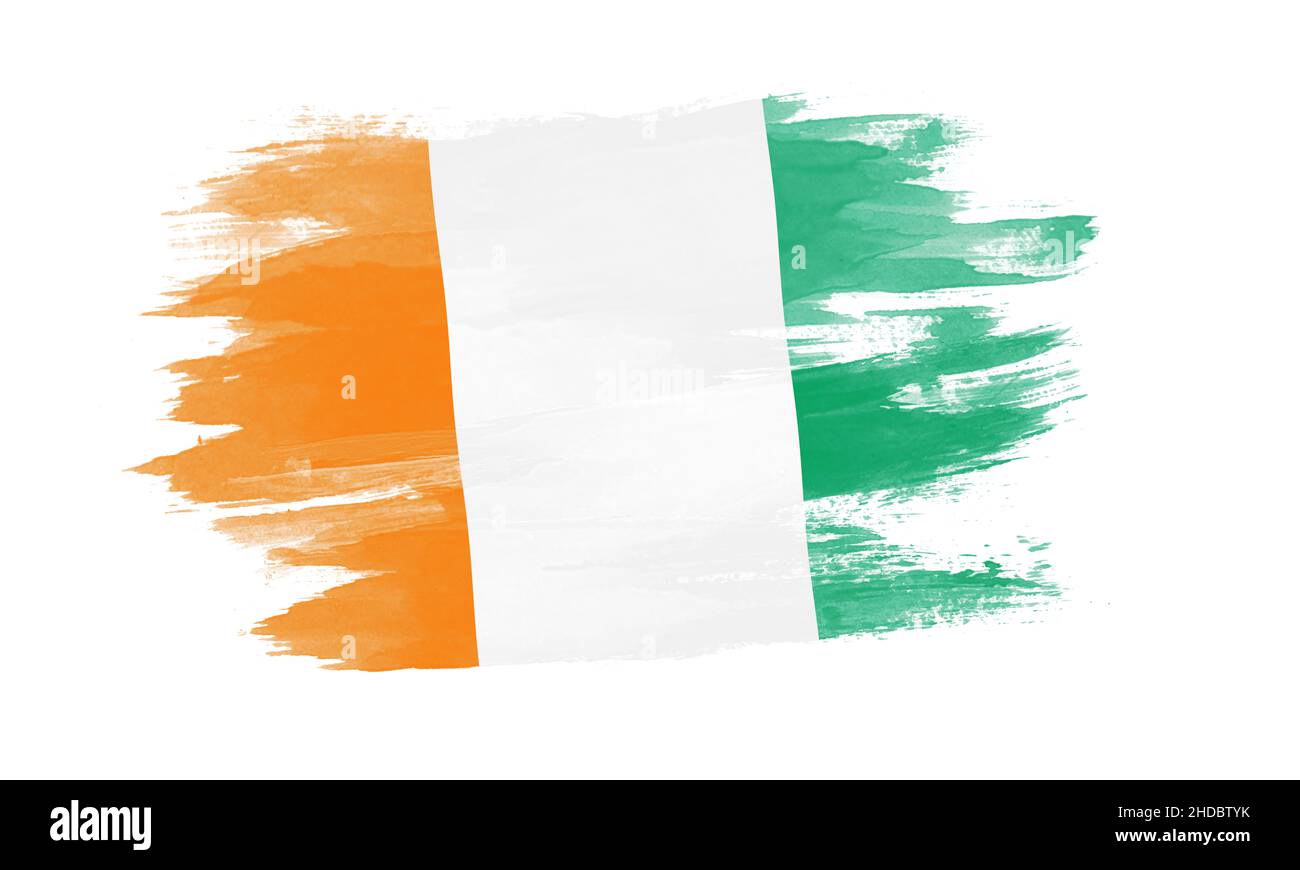 Colpo a pennello bandiera Costa d'Avorio, bandiera nazionale su sfondo bianco Foto Stock