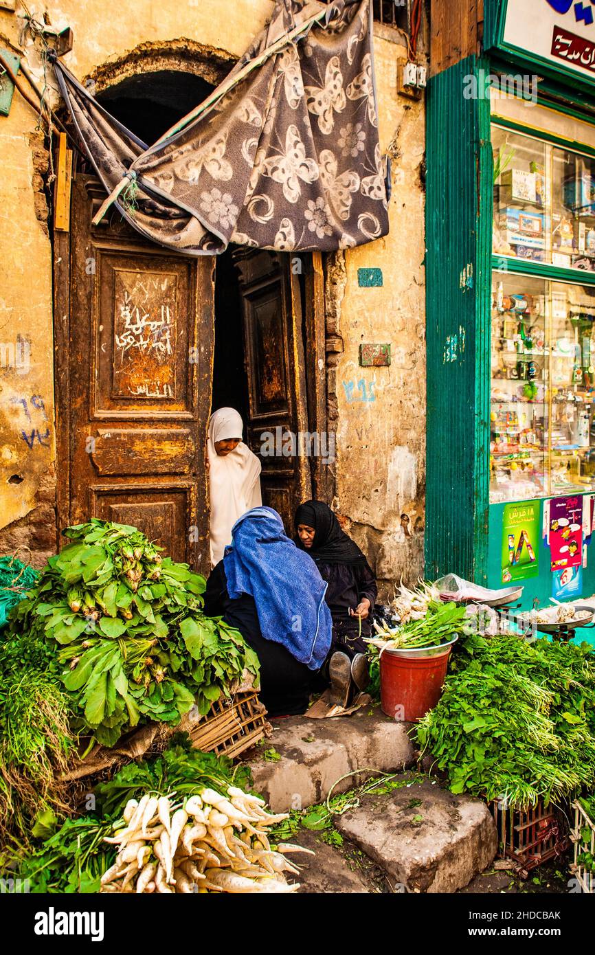 Commercio di verdure, bazar nella città vecchia, Luxor, Tebe, Egitto, Luxor, Tebe, Egitto, Africa Foto Stock