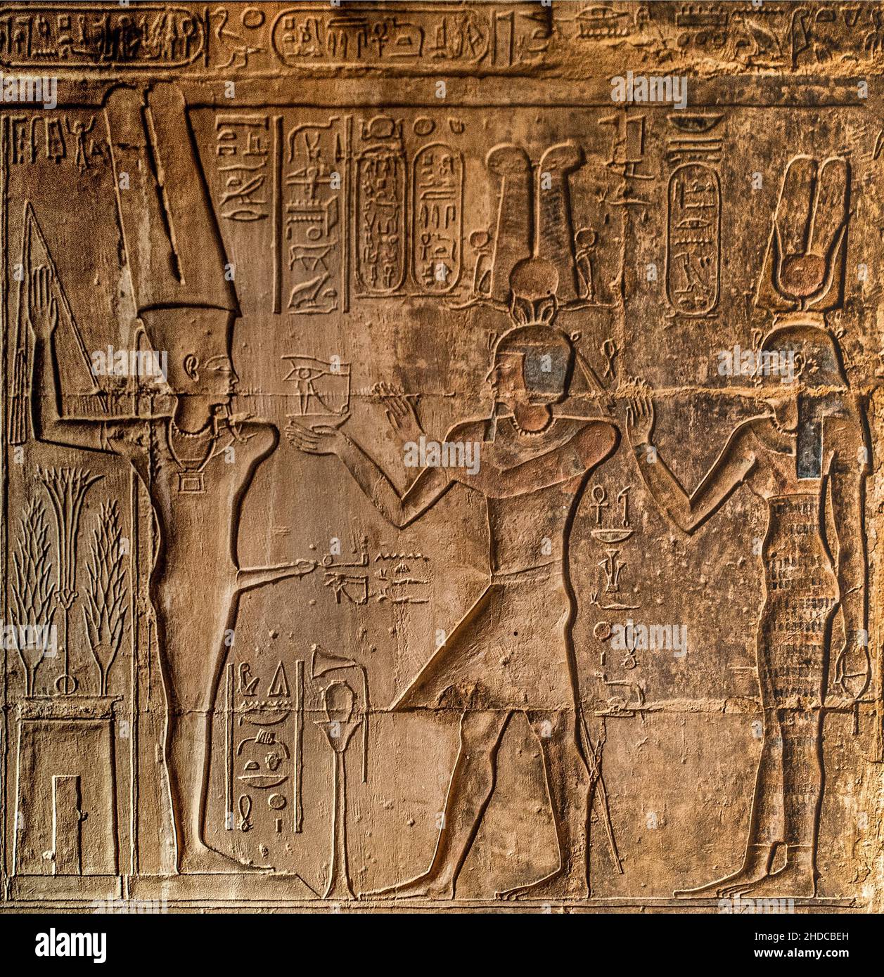 Tempio di Hathor a Deir el-Medina dal periodo tolemaico, Luxor, Tebe-West, Egitto, Luxor, Tebe, Ovest, Egitto, Africa Foto Stock