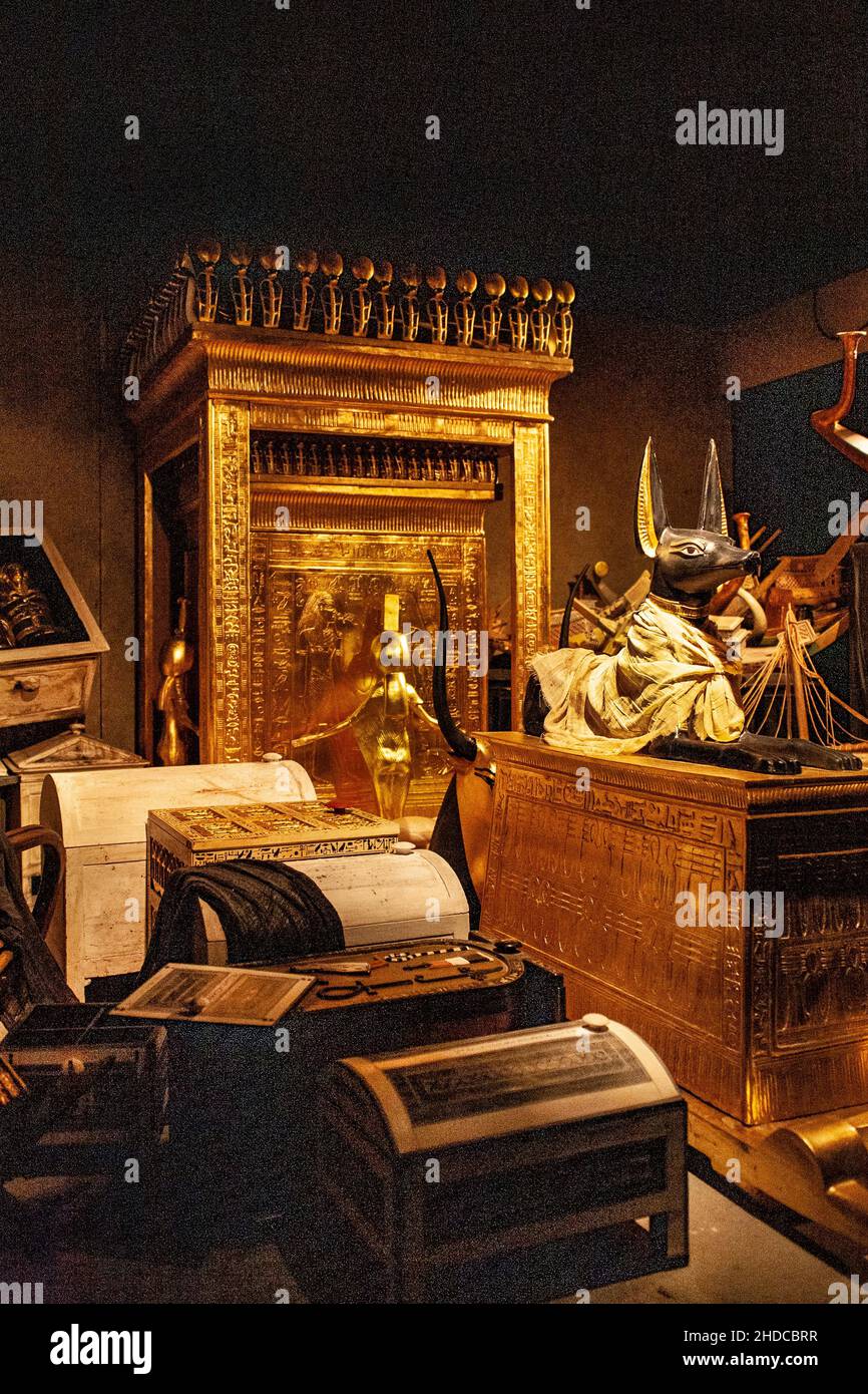 Tesori della tomba di Tutankhamun, sensazione di mondo archeologico, repliche, Valle dei Re, luogo di sepoltura più famoso del mondo, Luxor, Tebe West Foto Stock