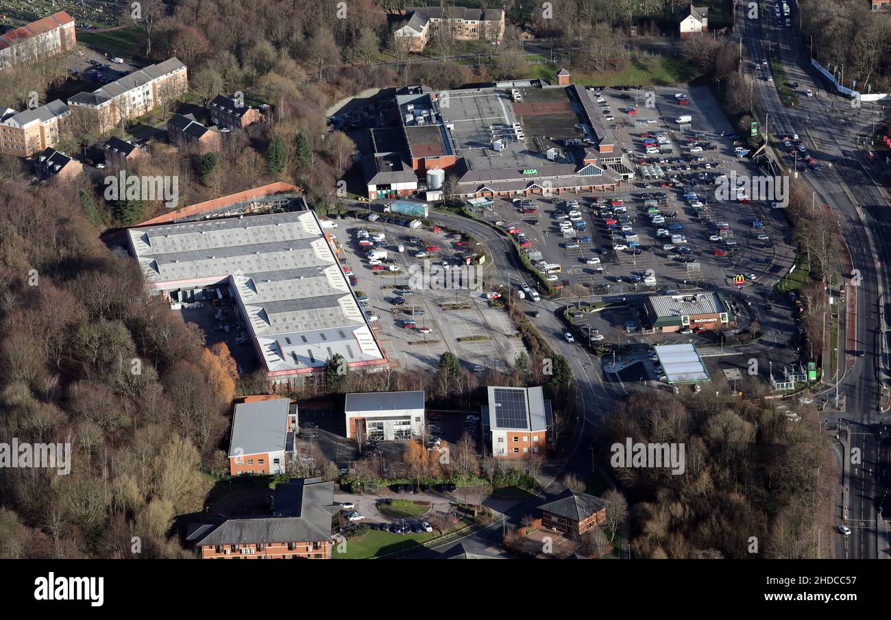 Vista aerea di Asda Killingbeck Superstore & B&Q Leeds - Killingbeck, Leeds 14, West Yorkshire Foto Stock