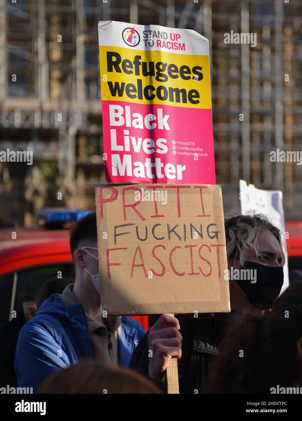 I manifestanti si sono riuniti nel cortile del Palazzo Vecchio, di fronte al Parlamento, per dimostrare contro la nazionalità e i confini Bill. Foto Stock