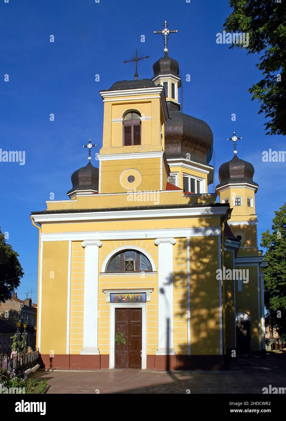 Chernivtsi , Ucraina: Cattedrale dell'Assunzione della Beata Vergine Maria. Questo splendido edificio religioso è una chiesa greca cattolica Ucraina. Foto Stock