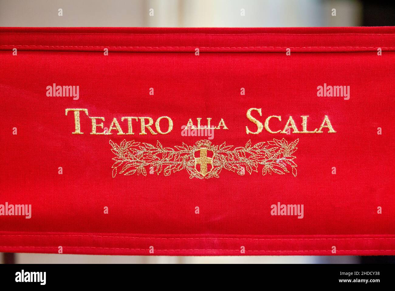 Il logo della famosa Scala di Milano, o Teatro alla Scala di Milano, il leggendario teatro lirico che ha ospitato i più grandi nomi dell'opera. Foto Stock