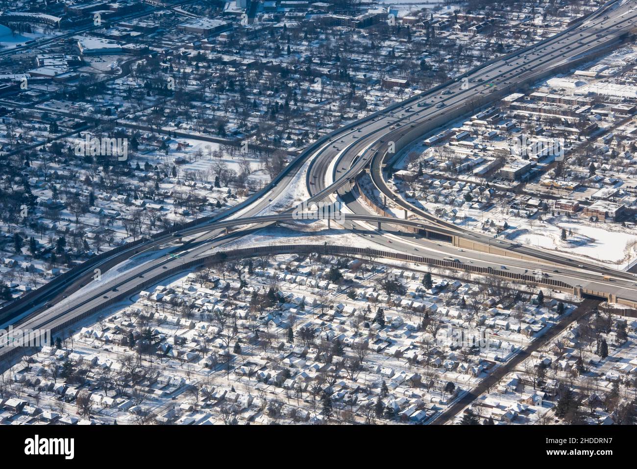 Veduta aerea di Minneapolis, Minnesota che mostra lo svincolo autostradale di Crosstown con 35W. Foto Stock