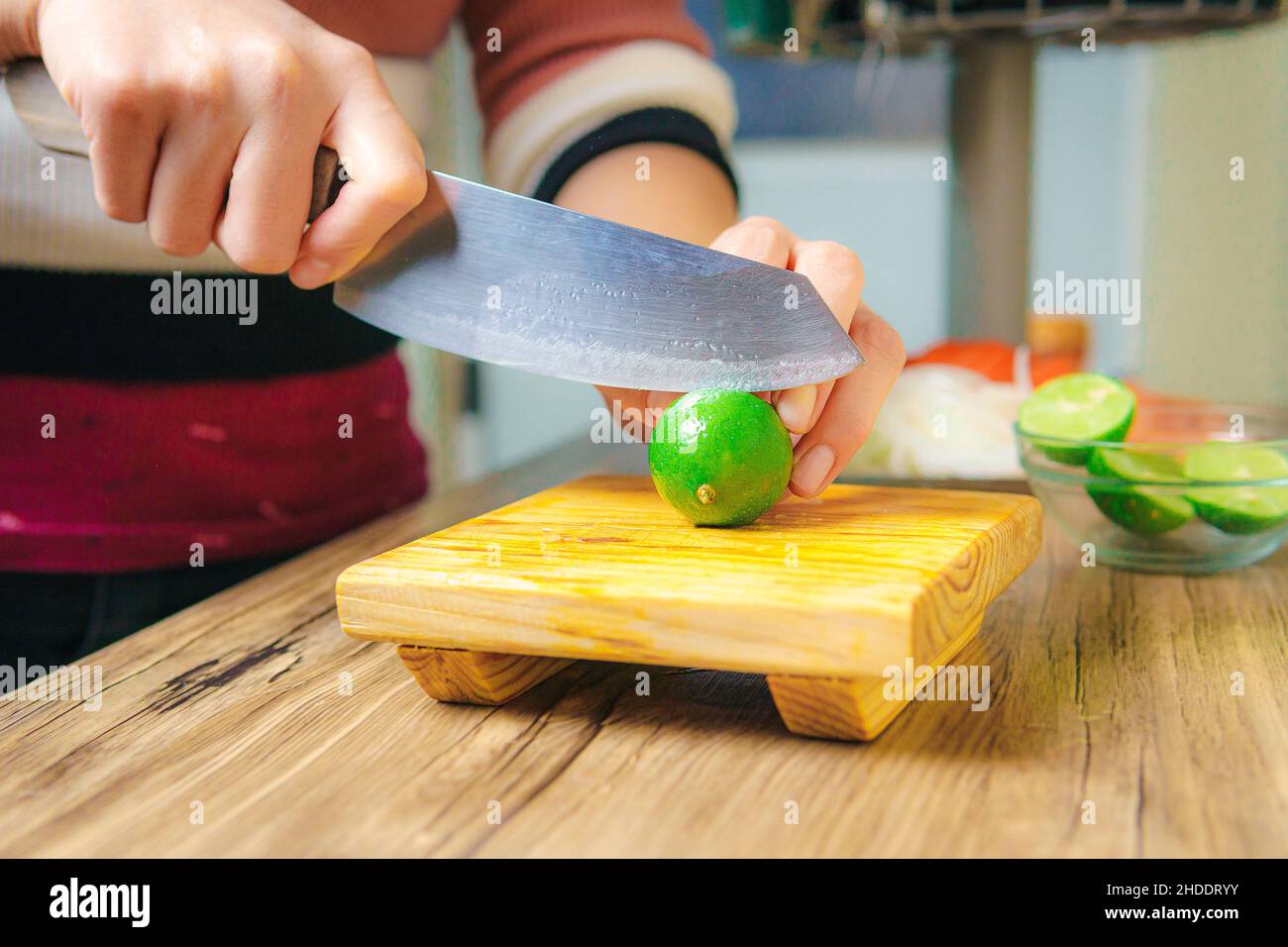 Verdura al tagliere immagini e fotografie stock ad alta risoluzione - Alamy