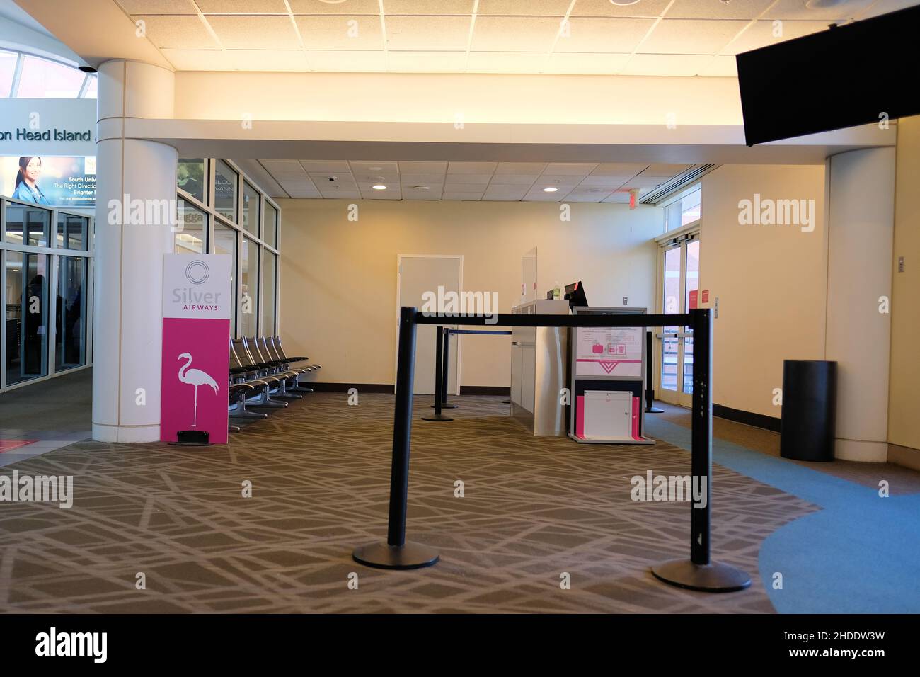 Terminal, gate e area d'imbarco per Silver Airways, una compagnia aerea regionale che serve gli Stati Uniti sud-orientali; Savannah-Hilton Head Airport. Foto Stock