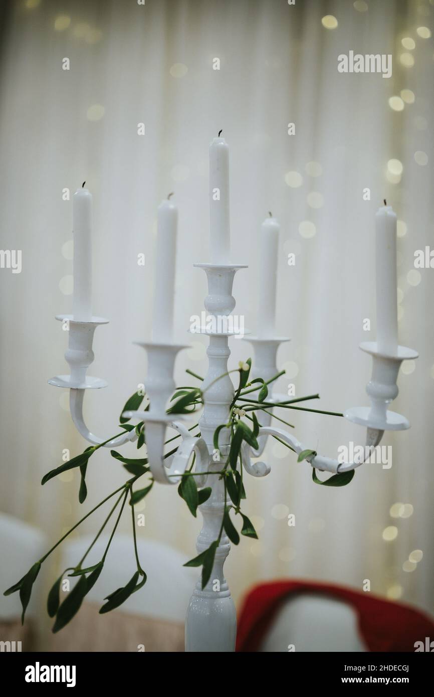 Scatto verticale del supporto della candela usato al matrimonio Foto Stock