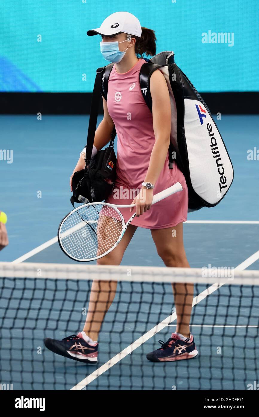 Adelaide, Australia, 6 gennaio 2022. IgA Swiatek di Polonia durante la partita singola WTA tra Leylah Fernandez del Canada e IgA Swiatek di Polonia il quarto giorno del torneo di tennis internazionale di Adelaide al Memorial Drive il 06 gennaio 2022 ad Adelaide, Australia. Credit: Peter Mundy/Speed Media/Alamy Live News Foto Stock