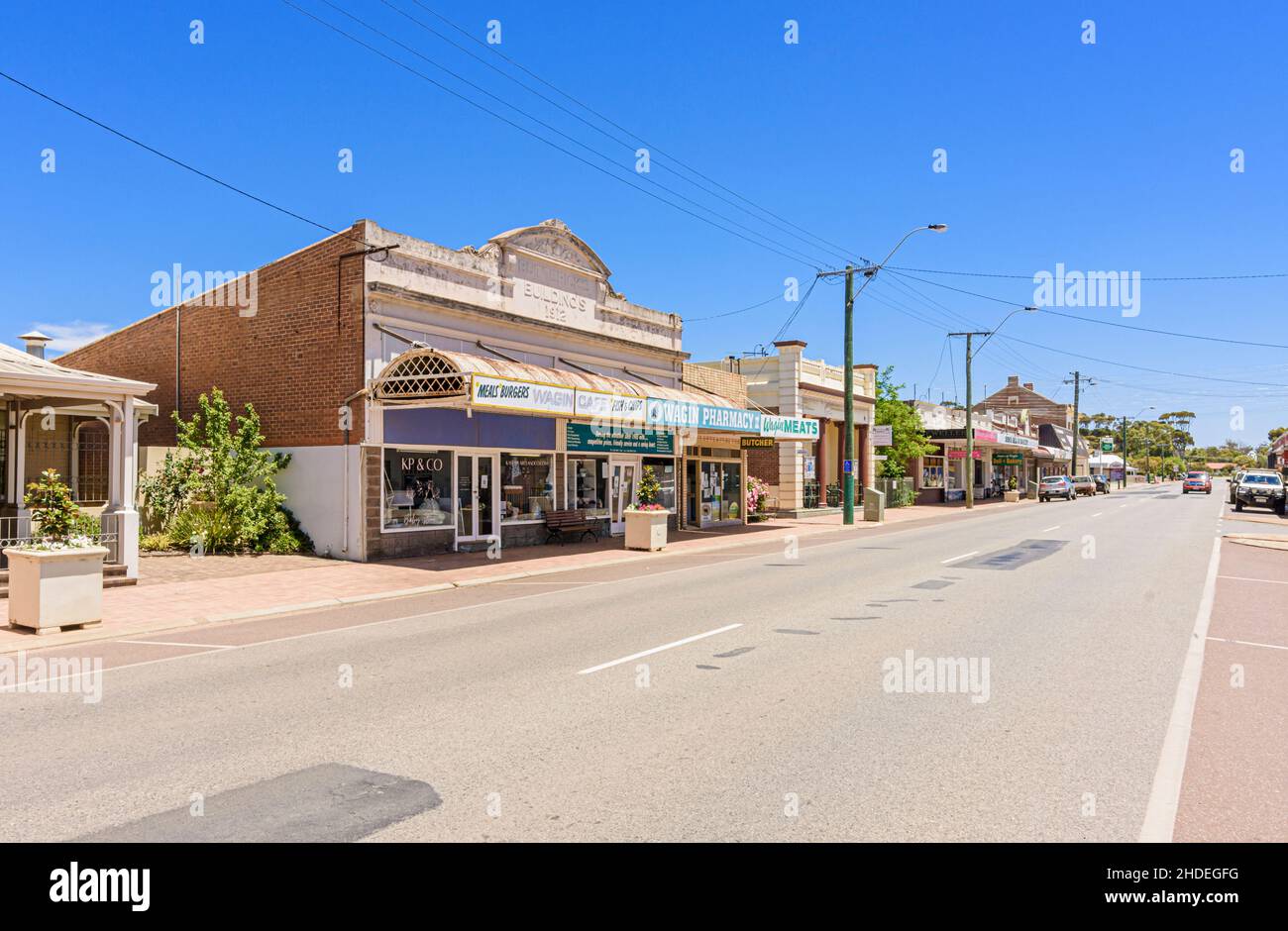 Country Town strada principale che attraversa la città rurale di Wagin, Australia occidentale, Australia Foto Stock