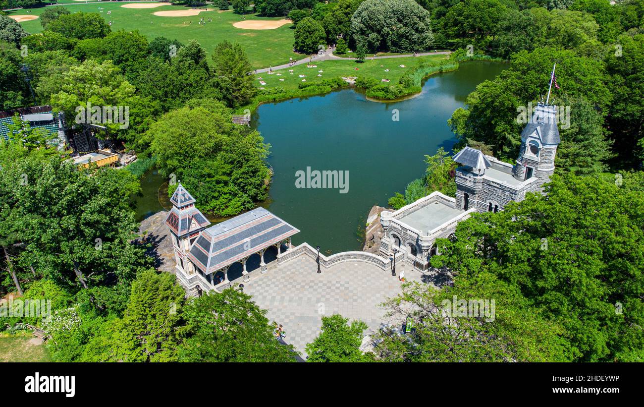 Castello Belvedere, Stagno delle tartarughe, Central Park, Manhattan, New York City, NY Foto Stock