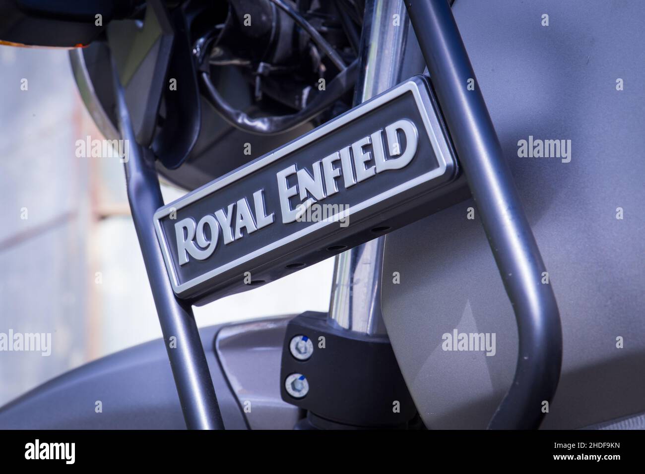 Primo piano della moto Royal Enfield Himalayan Foto Stock