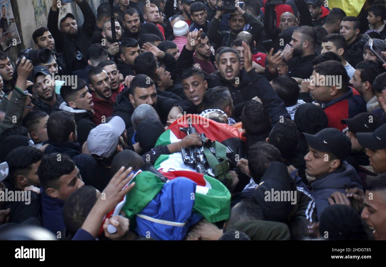 Nablus, Cisgiordano, Palestina. 6th Jan 2022. I Lutto Palestinesi ...