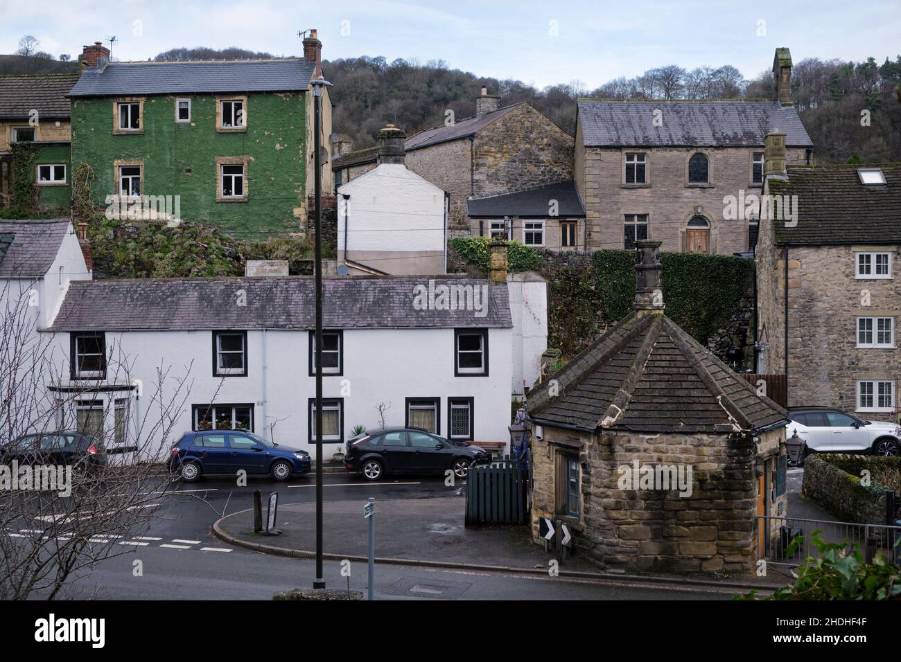 Il vecchio casello di Stoney Middleton che è ora il TollBar Fish and chip Shop (l'unico negozio di pesce e chip elencato in Inghilterra), Derbyshire Foto Stock