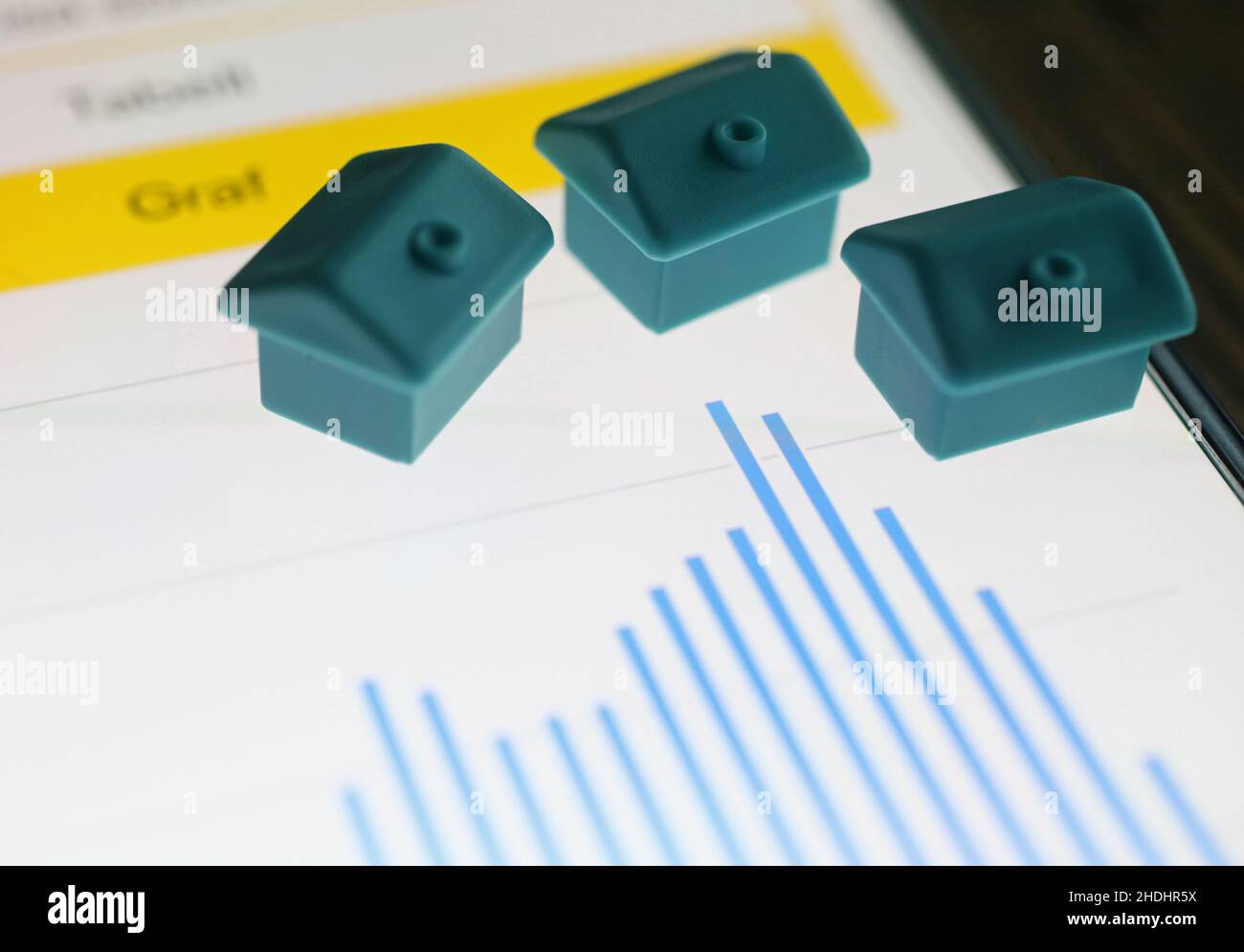 Lunedì i prezzi dell'energia elettrica in Svezia raggiungeranno i massimi record. Tre fattori che creano un prezzo record: Il freddo, gli alti prezzi dell'elettricità nel continente e la glassa in molti grandi fiumi. Nel sud, i prezzi raggiungeranno 4 SEK / kWh e nel nord atterreranno ad un massimo di 3,6 SEK / kWh. L'immagine mostra i prezzi orari del lunedì sul Nord Pool Spot Exchange (Nordiska elbörsen). Foto Stock