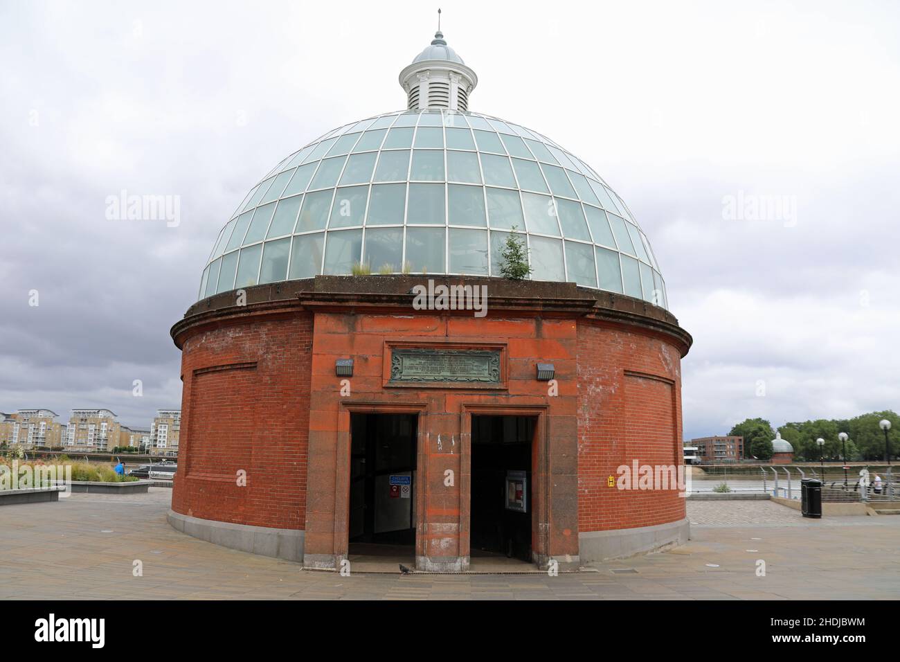 Ingresso al Greenwich Foot Tunnel sotto il Tamigi a Londra Foto Stock